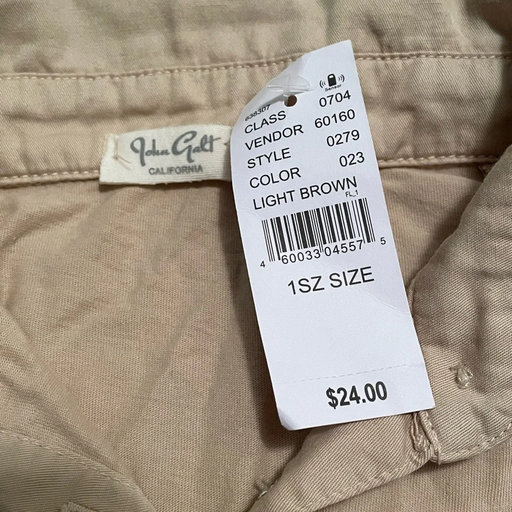 Collared Slim Tee - Picture 4 of 4